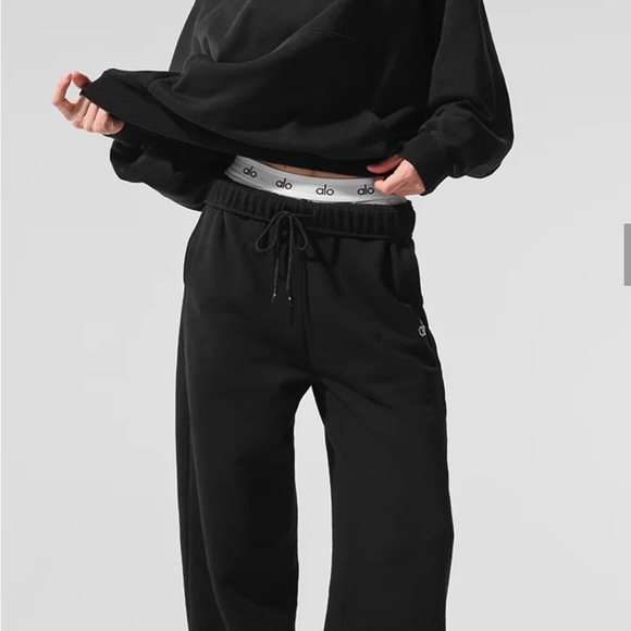 ALO Accolade Straight Leg Sweatpant - Picture 1 of 4